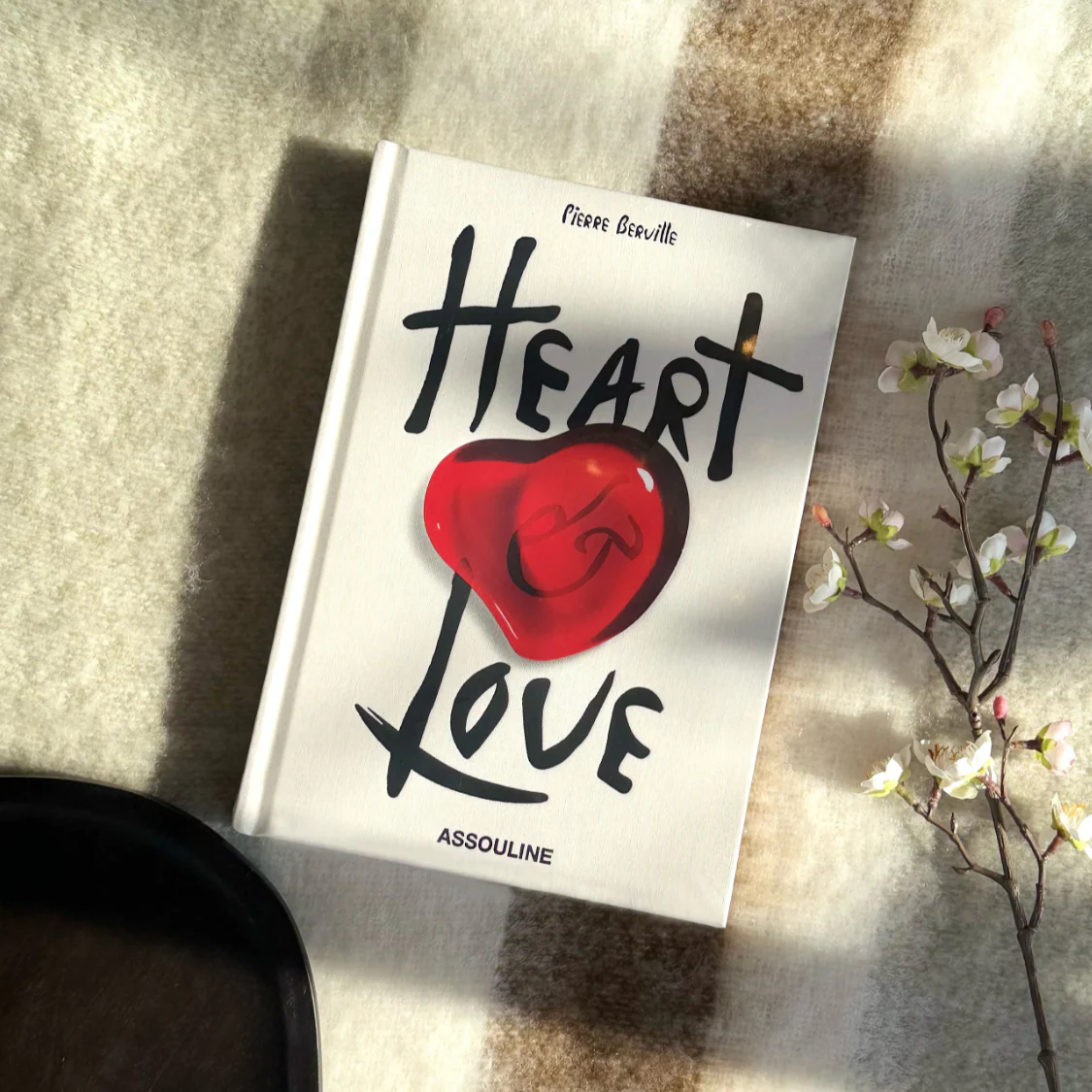 Assouline Heart & Love Book - Image 3