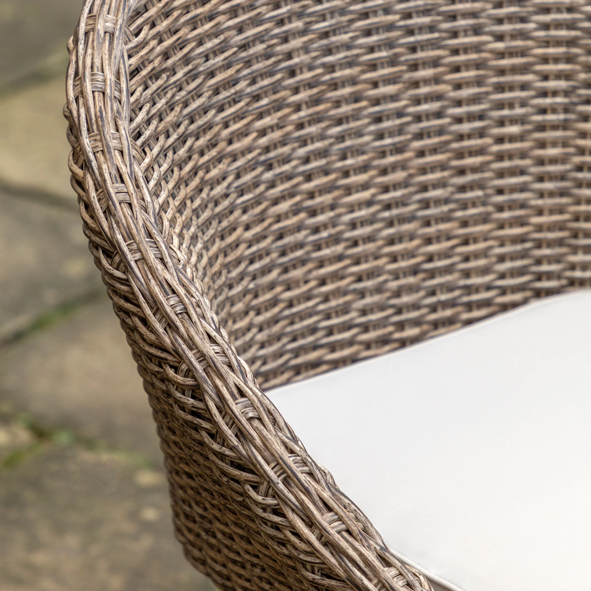 Santorini 4 Seater Outdoor Dining Set - Image 2