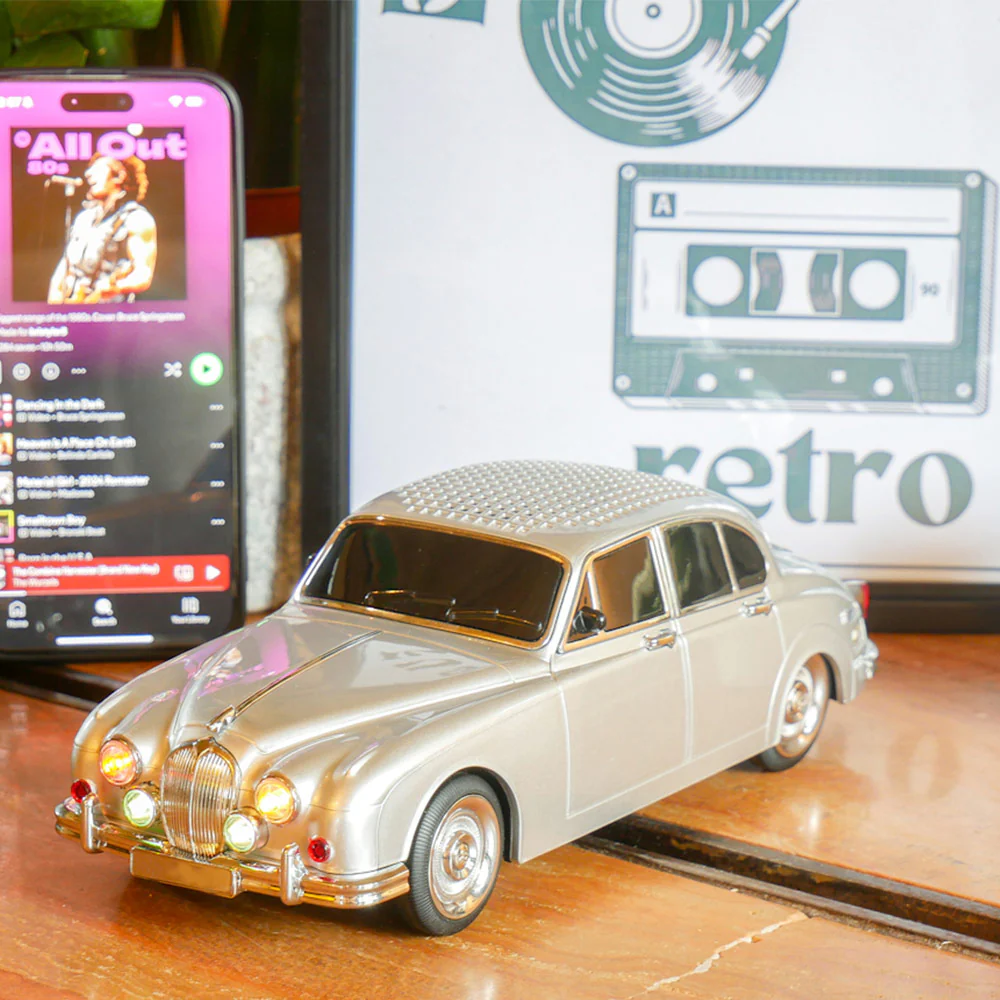 Classic Jaguar MK11 Car Bluetooth Speaker Radio - Image 2