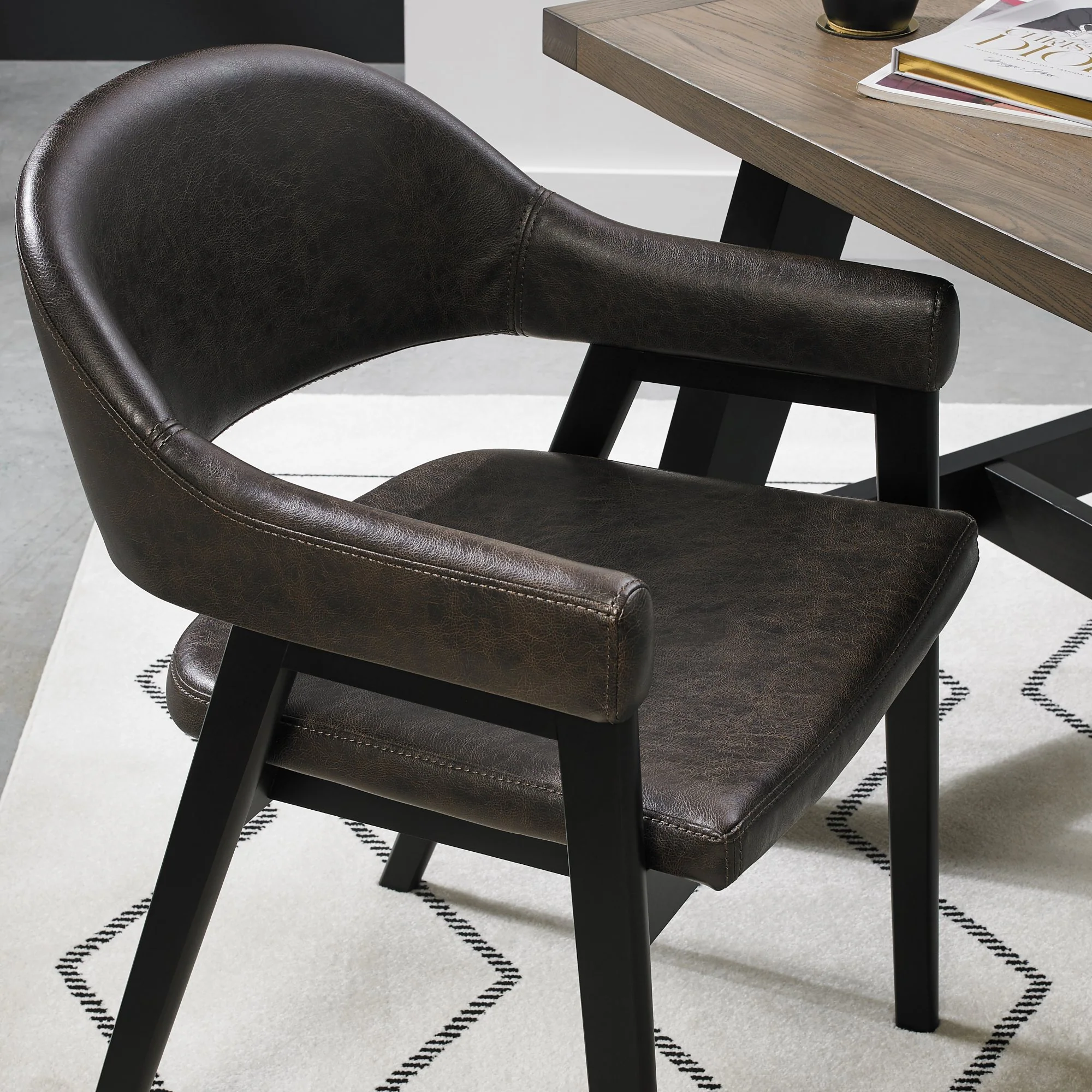Highgate Peppercorn Armchair - Image 22