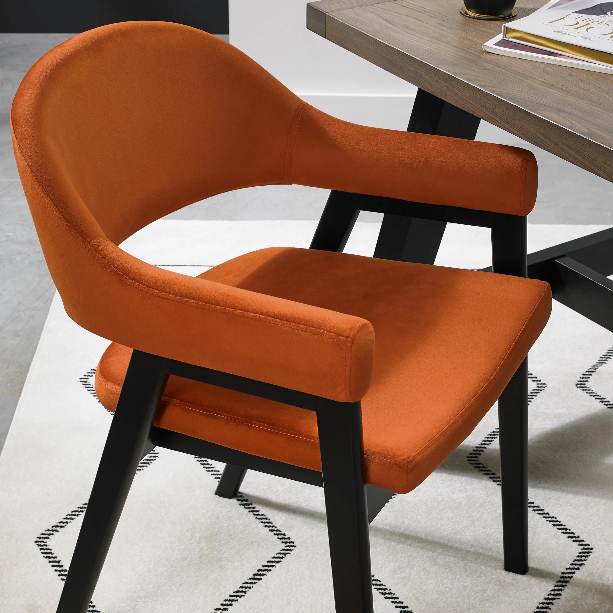 Highgate Peppercorn Armchair - Image 27