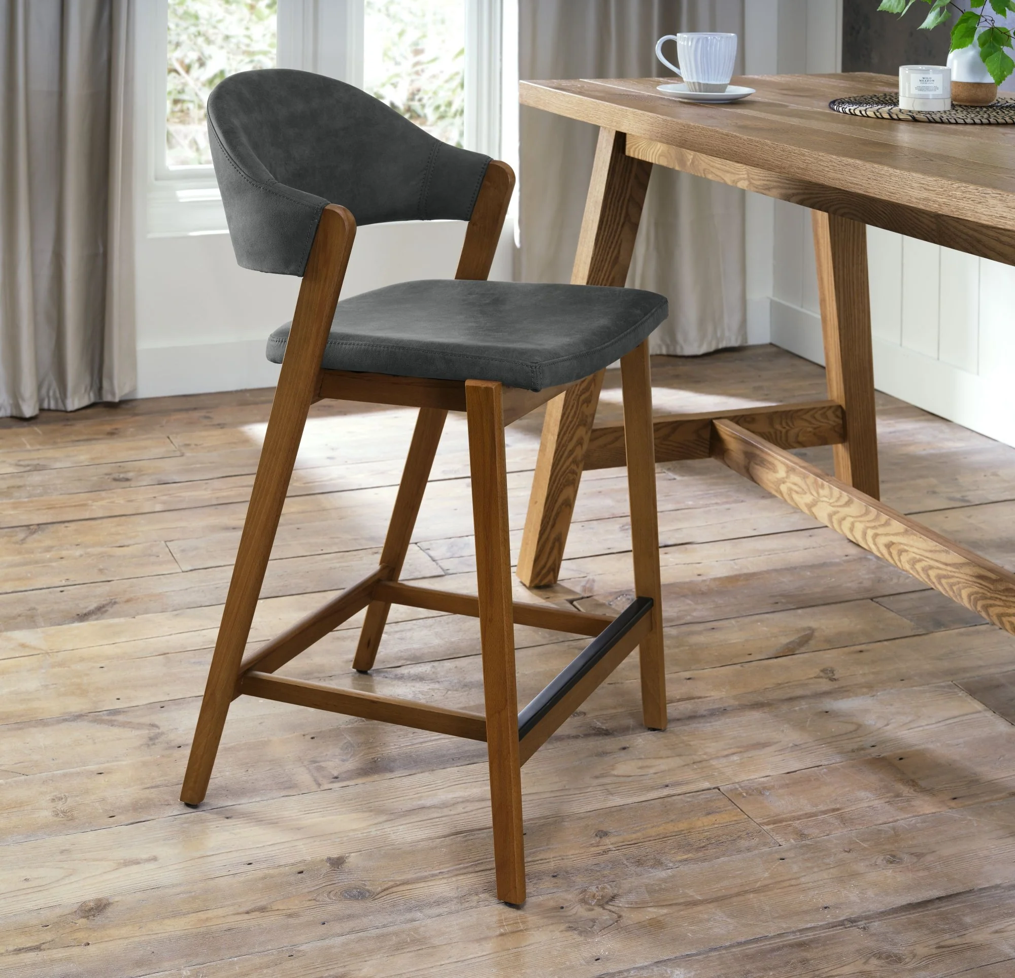 Highgate Rustic Oak Barstool - Image 9