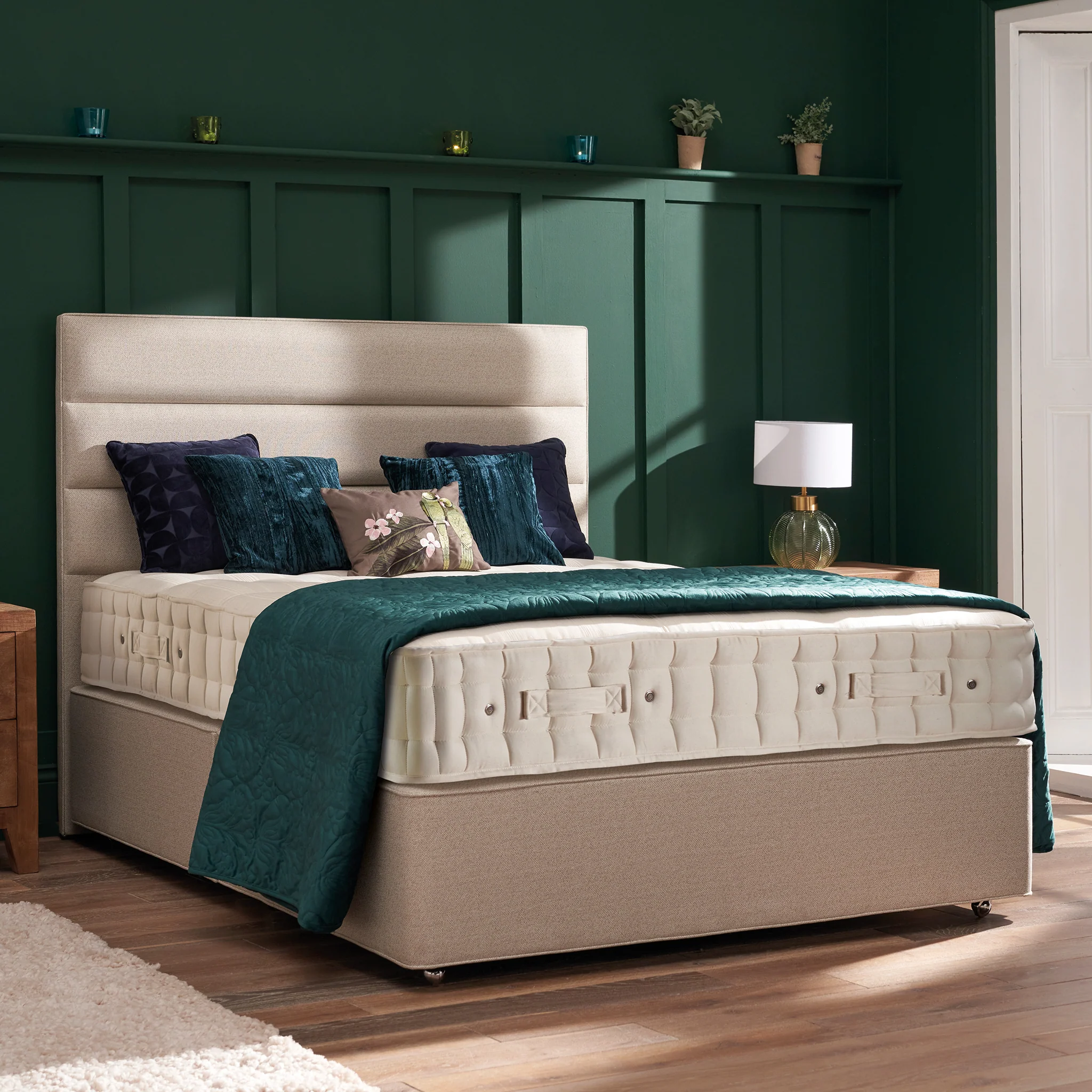 Hypnos Ultrafirm Deluxe Mattress - Image 3