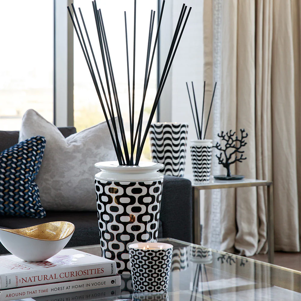 ILUM Latin Grooves Candle - Image 3