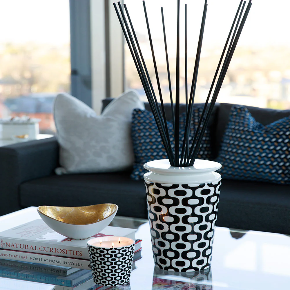 ILUM Latin Grooves Candle - Image 5