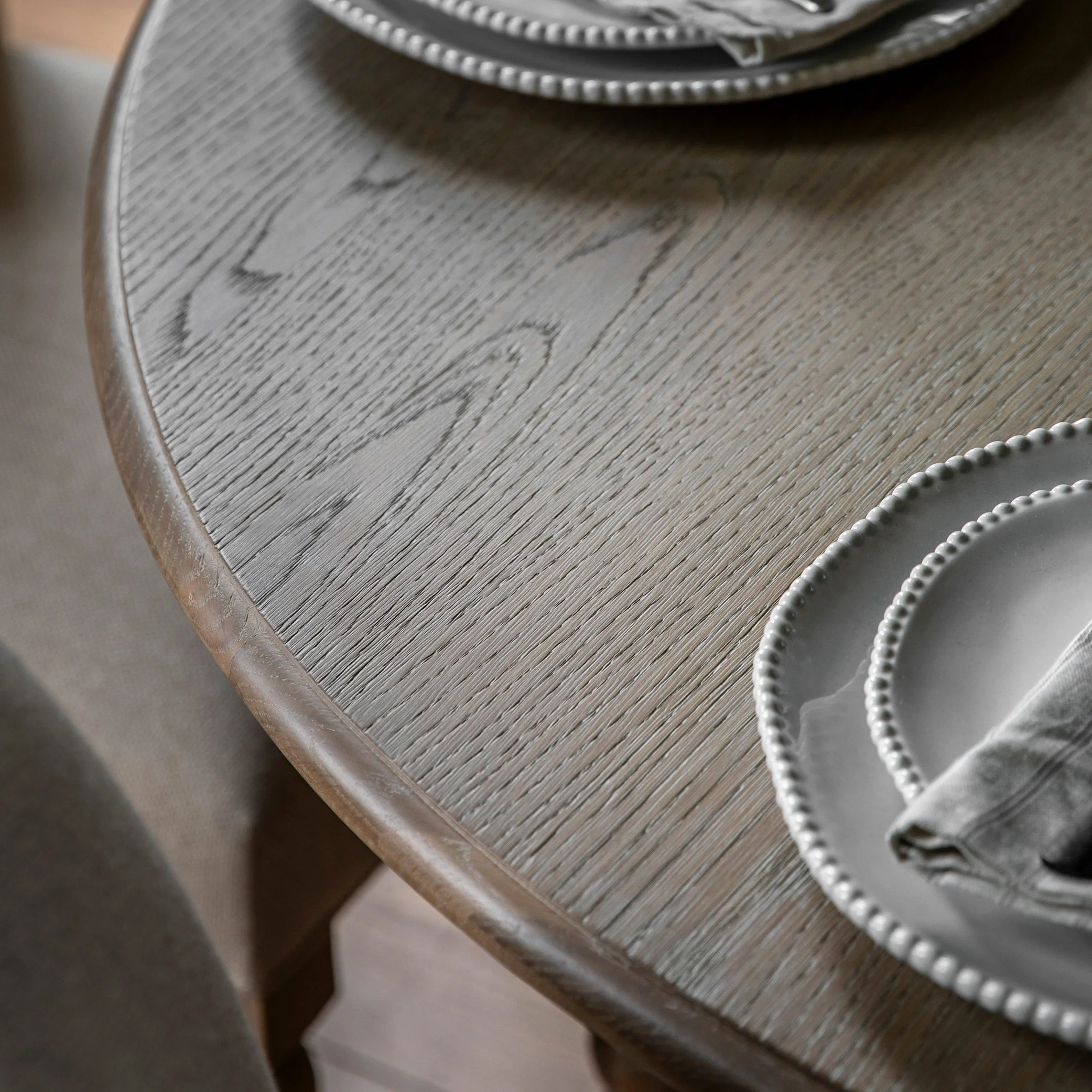 Newbury Round 120-160cm Extending Dining Table - Image 2
