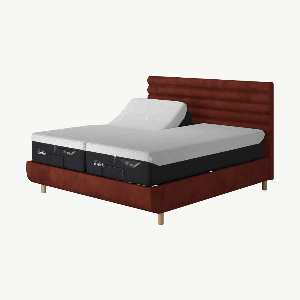 TEMPUR® Arc Adjustable Bed with Vectra Headboard - Image 4