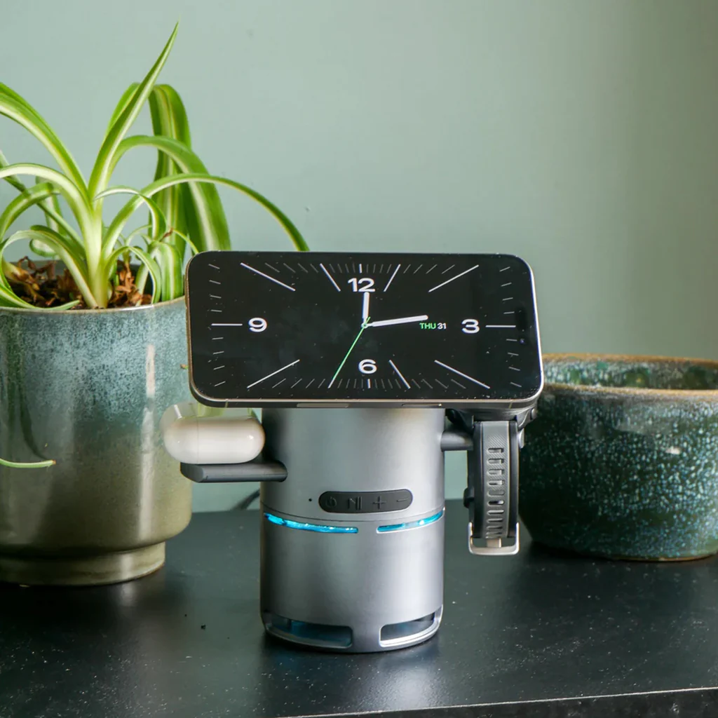 Twist & Play 3 in 1 Charger and Bluetooth Speaker - Image 2