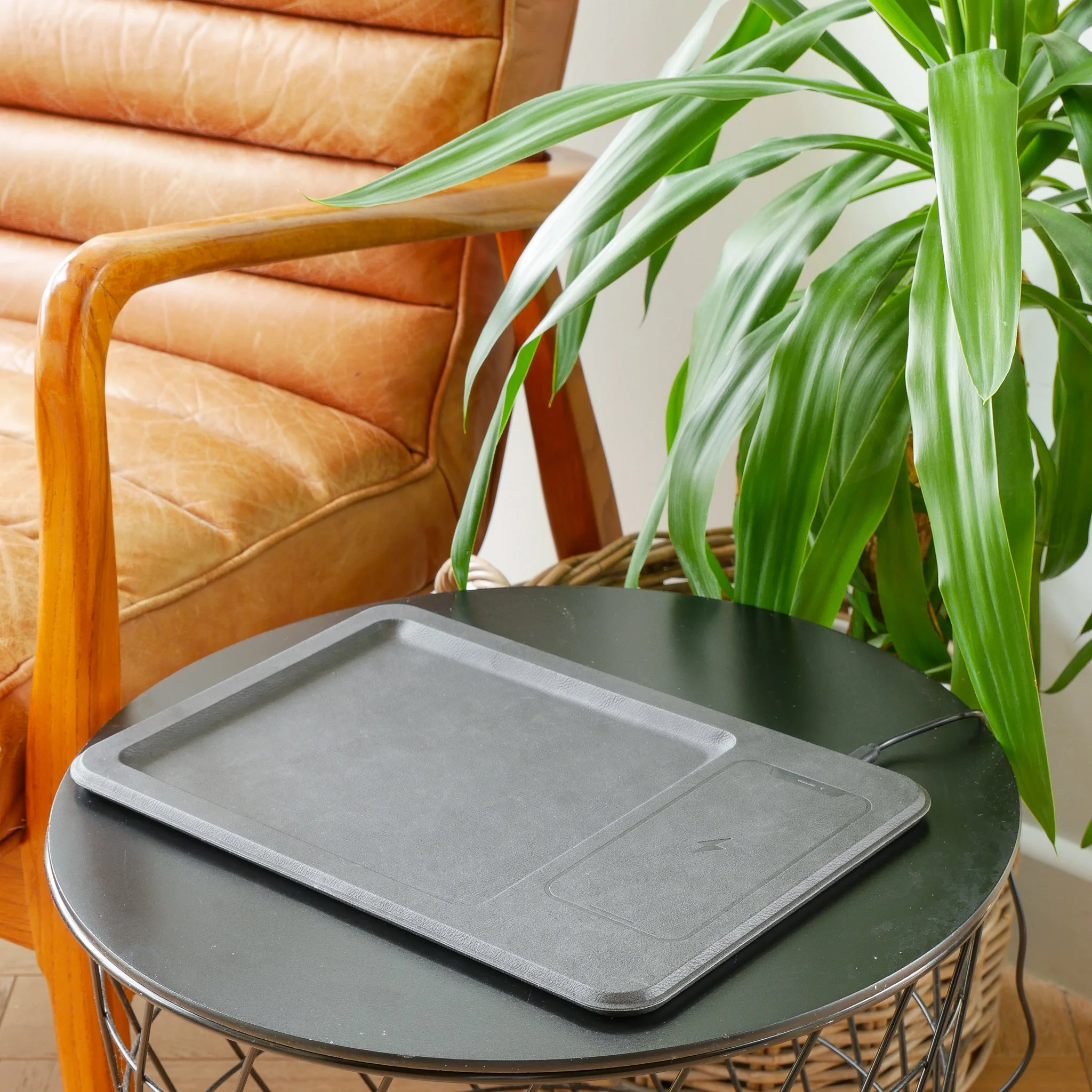Wireless Charging Tray - Image 2