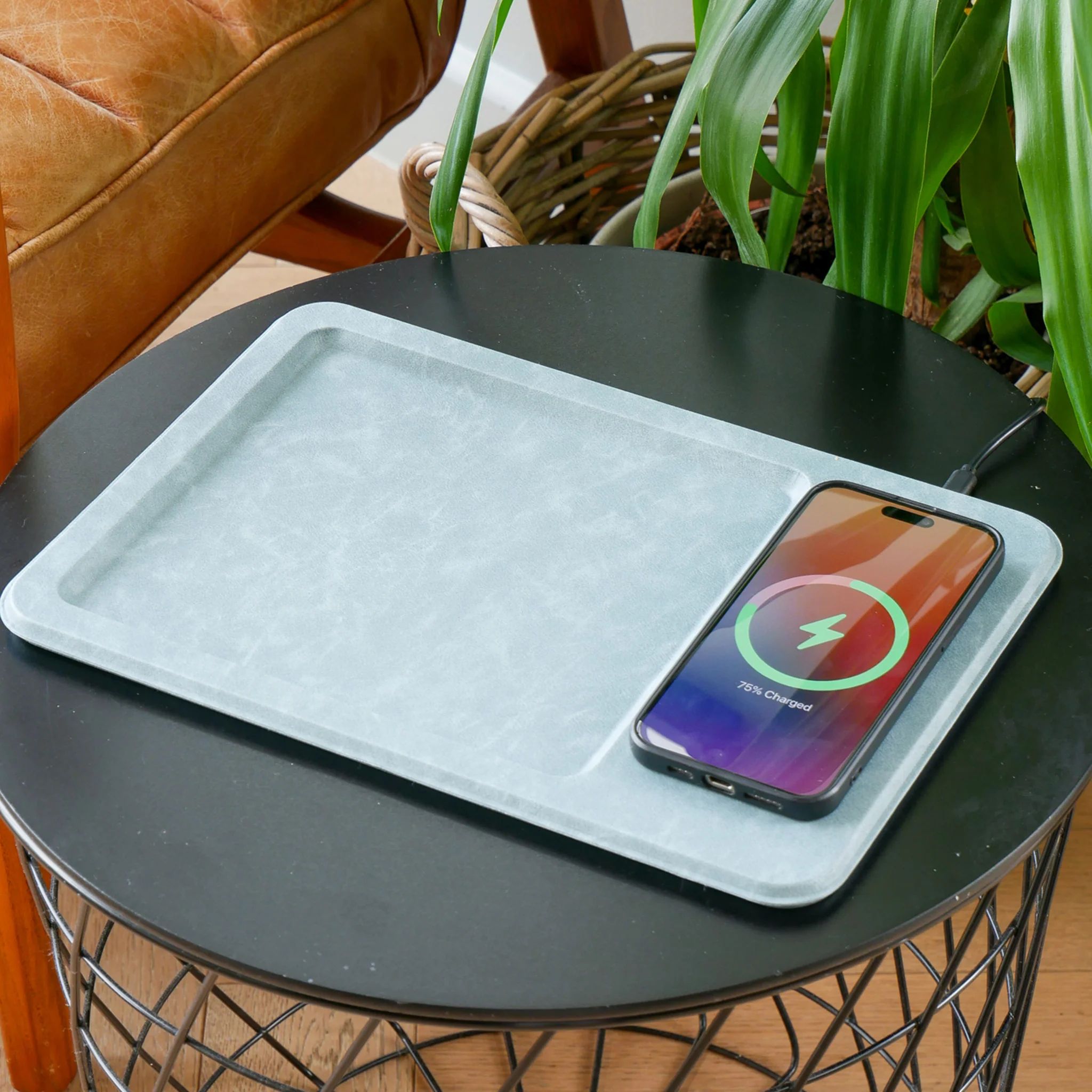 Wireless Charging Tray - Image 6